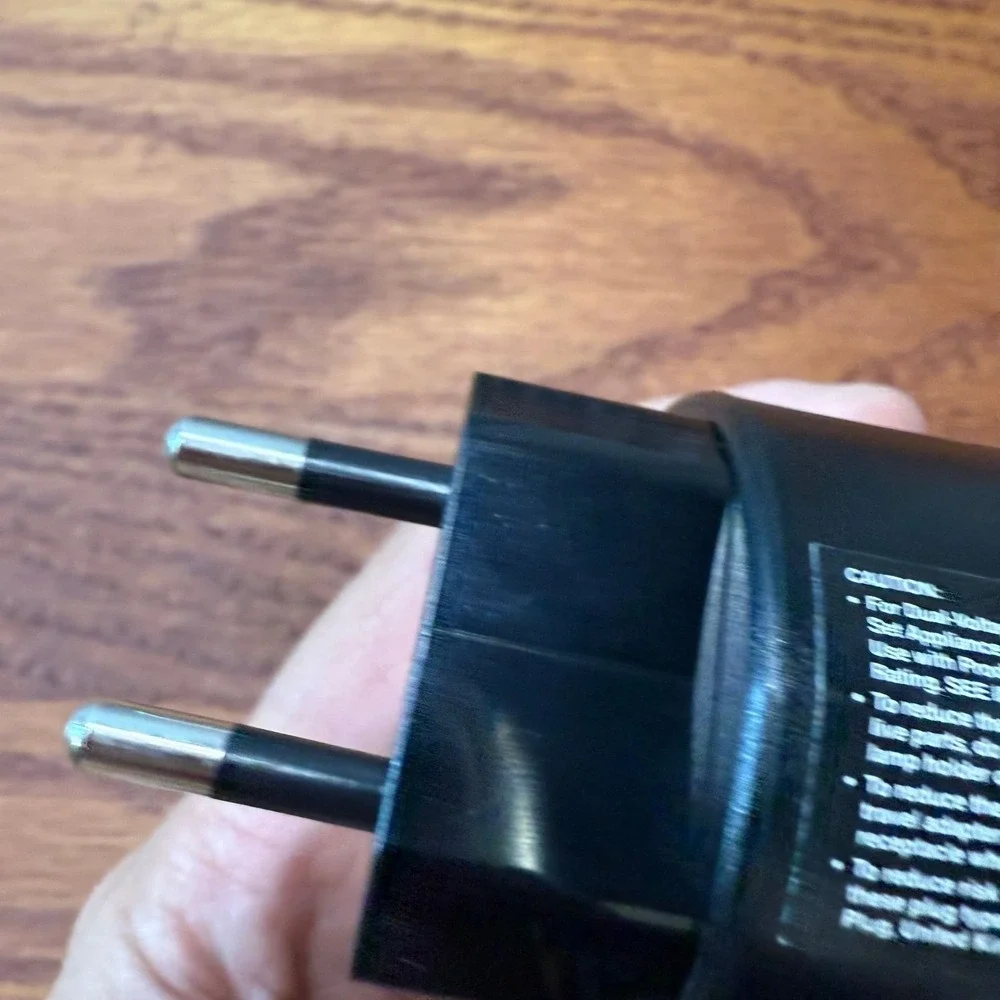 International Travel Plug Adapter‎ outlet worldwide black Europe Africa Japan